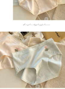 Seamless Pure Cotton Underwear for Women Breathable Skin-friendly Floral Patterned Summer Triangle Panties Middle Waist Design seamless pure cotton underwear for women breathable skin friendly floral patterned summer triangle panties middle waist design